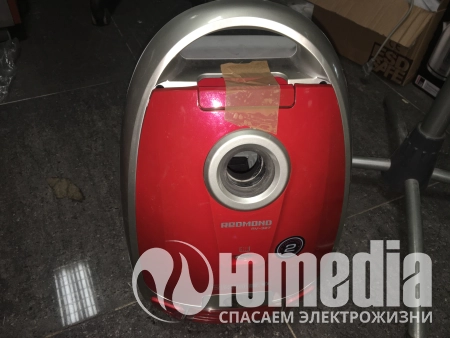 Пылесос (премиум) REDMOND RV327