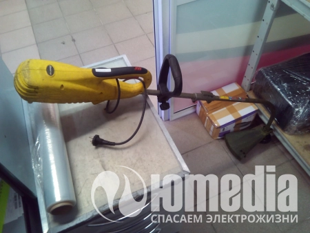 Работает минут 15-20 и вырубается. Очень медленно набирает обороты. Как наберёт - выключается.