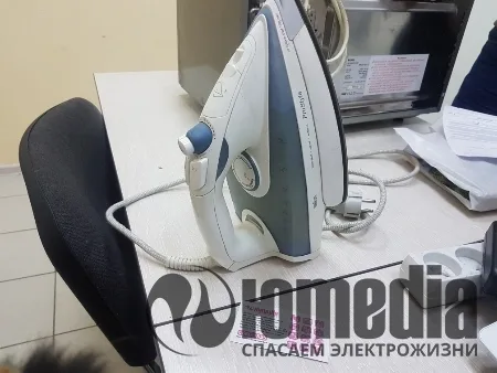 Не включается. Принят на полную диагностику и замену шнура если проблема только в нём.