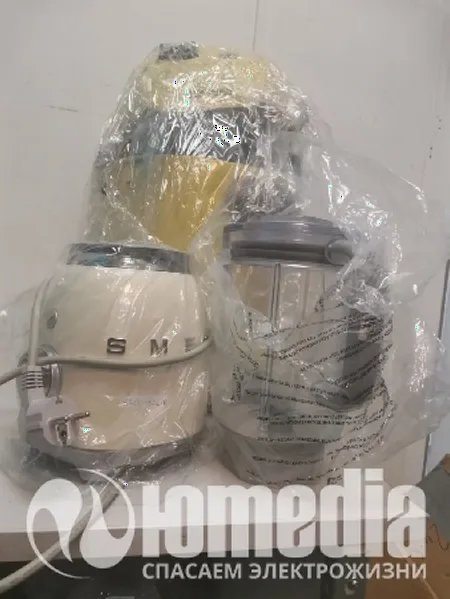 Ремонт блендеров Smeg BLF01CREU