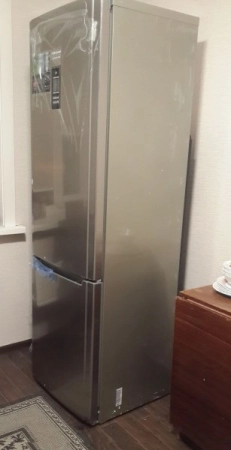Ремонт холодильников Ariston ---