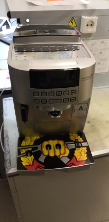 Кофемашина (премиум) DeLonghi ECAM22.360.S