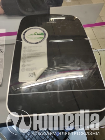 Увлажнитель воздуха (премиум) Electrolux EHU-3310D