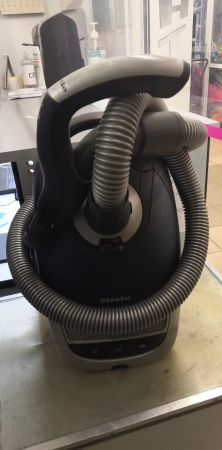 Пылесос (премиум) Miele S5981