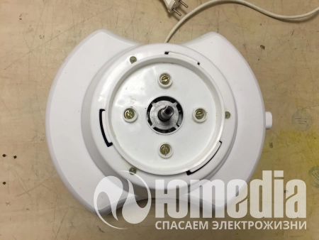 Хлопок и не работает, пошел дым