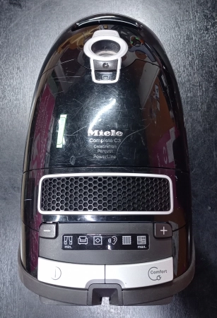 Пылесос (премиум) Miele SGSA1