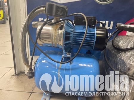 Не отключается, постоянно работает.