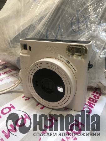 Полароид Instax SQ1