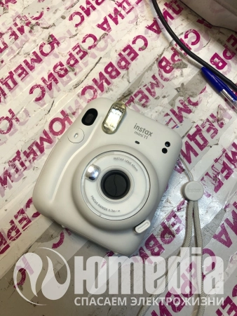 Полароид Instax MINI11
