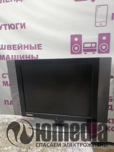 Изначально хрипели динамики, теперь не издают звука