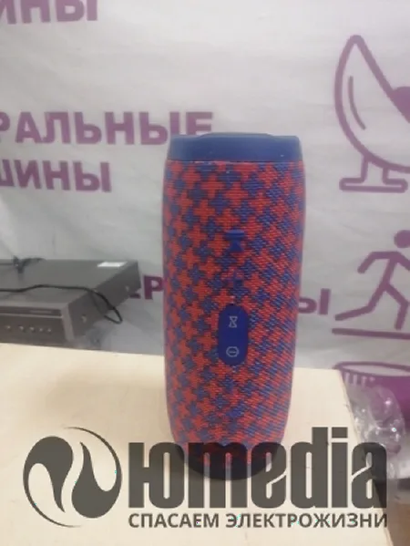 Быстро разряжается, при одной индикации хрипит и не заряжается