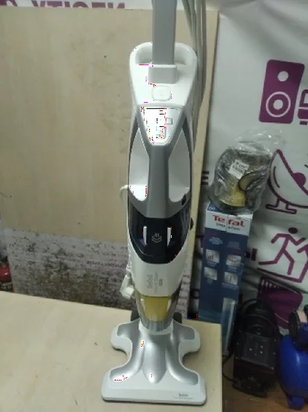 Показывает что она работает, но звука нет