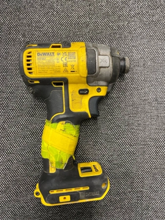 Ремонт шуруповертов DeWALT dcf887