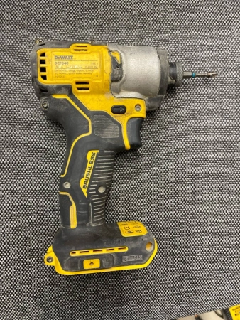 Ремонт шуруповертов DeWALT dcf840