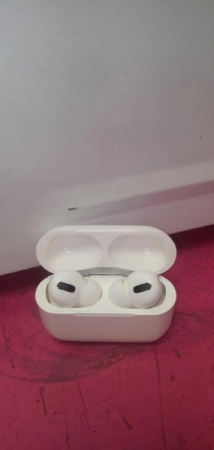 Ремонт наушников Apple Airpods