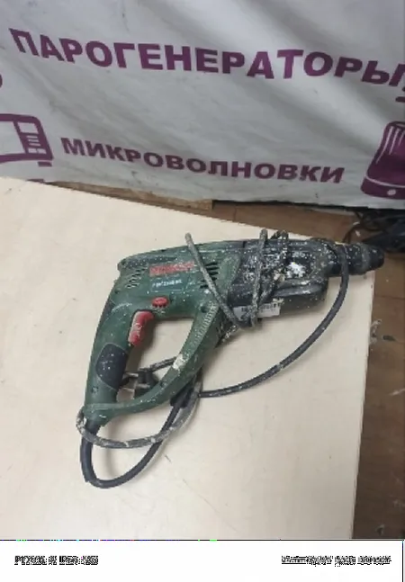 При работе изначально искрил при работе и теперь вообще не включается