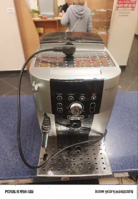Был скачек напряжения 380W и теперь кофемашина не включается