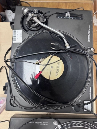 Ремонт виниловых проигрывателей Technics SL-1210MK2
