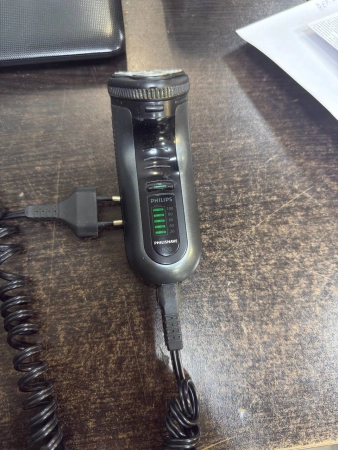 Ремонт электробритв Philips PT920