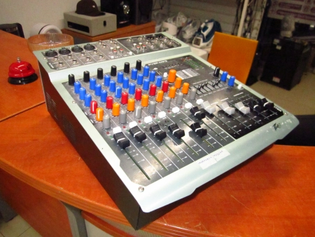 Ремонт микшерных пультов Premier PEAVEY