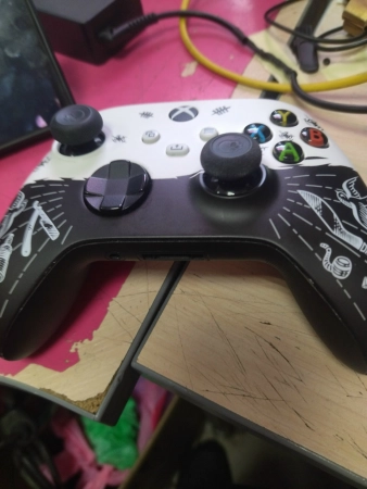 Ремонт джойстиков Xbox --
