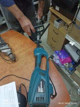 Ремонт садового триммера Makita UR3502