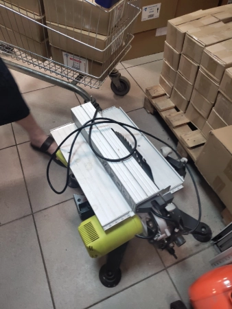 Ремонт торцовочных пил RYOBI .....