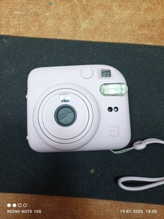 Полароид Fujifilm Instax mini 12