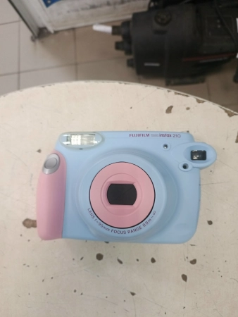 Ремонт плёночных фотоаппаратов Fujifilm instax 210