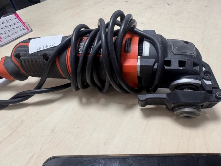 Ремонт реноваторов Black Decker MT300