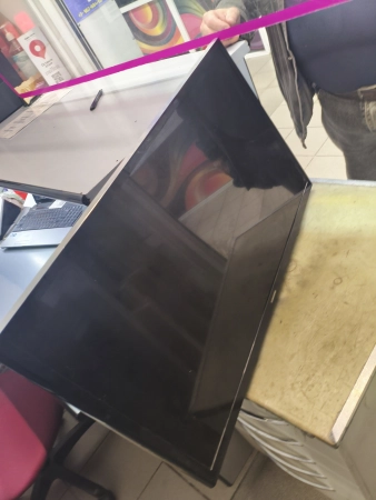 Ремонт телевизоров 32" Samsung UE32J4500AK