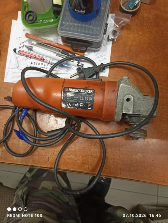 Ремонт болгарки Black Decker KG925