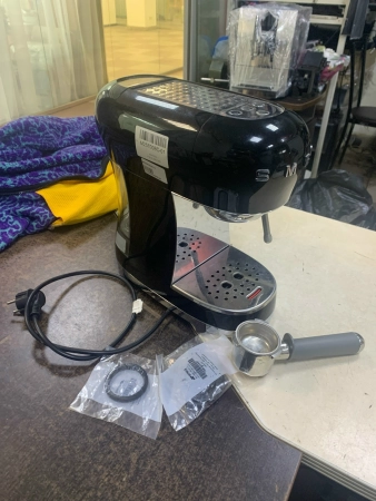 Ремонт рожковых кофеварок Smeg ECF01BLEU