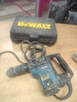 Makita Hr3000c