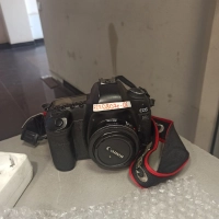 Фотоаппарат зеркальный