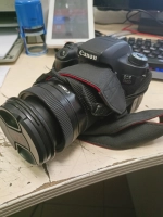 Фотоаппарат зеркальный
