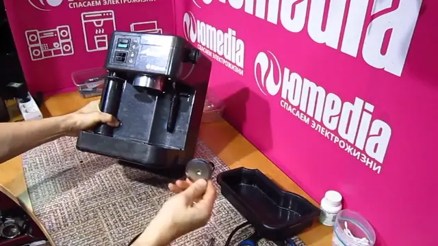 Не готовит кофе и протекает рожок у кофеварки Saeco