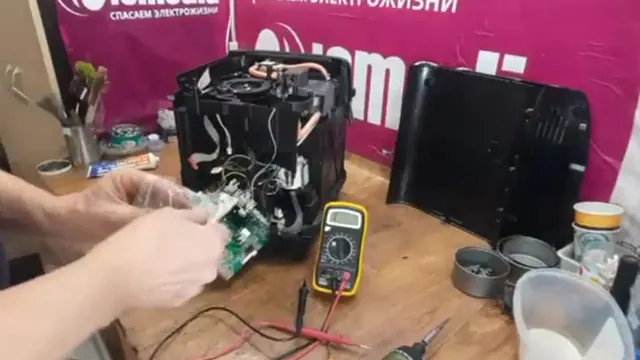Кофемашина SAECO INTELLA EVO Ошибка 1