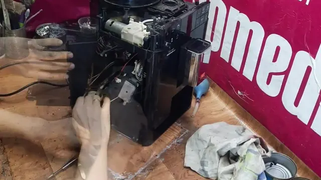 Нет подачи воды — Ремонт кофемашина Melitta Varianza