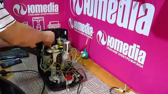 Течёт кофемашина Krups xp7200 после неудачного саморемонта клиентом